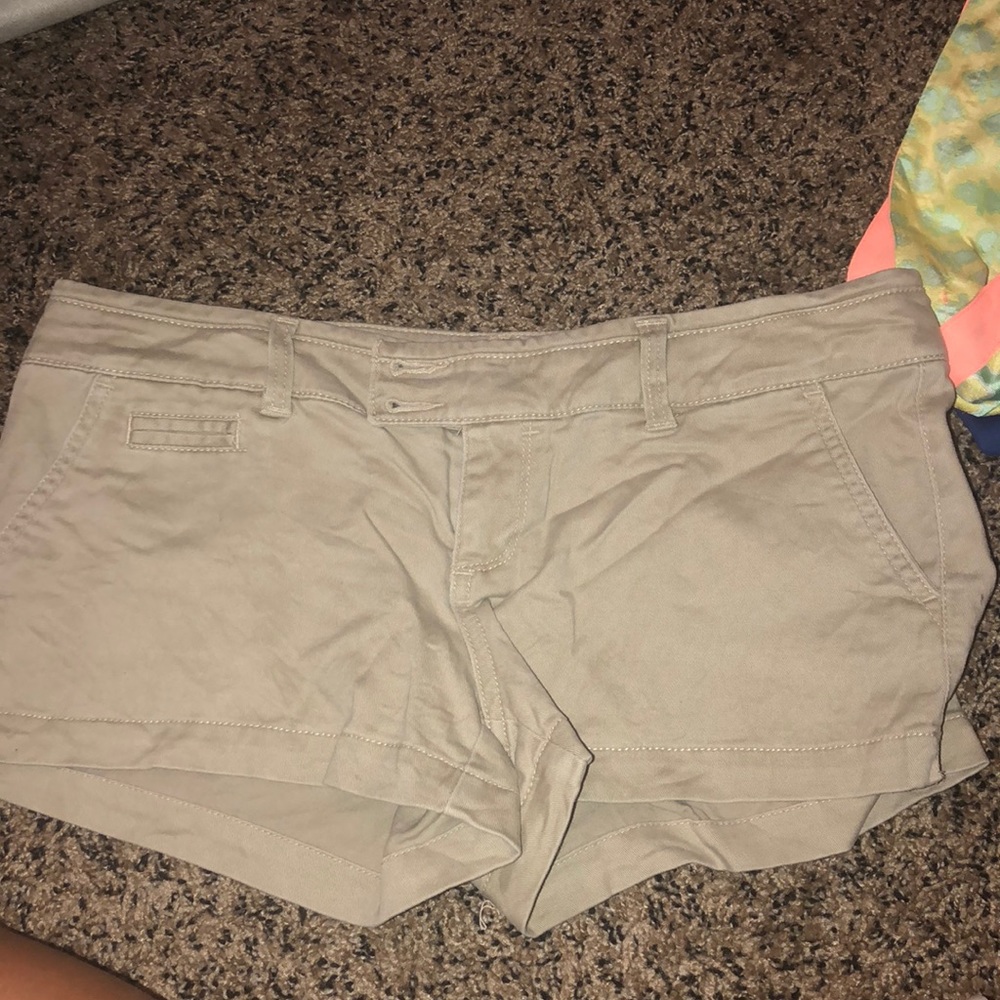American Eagle khaki shorts